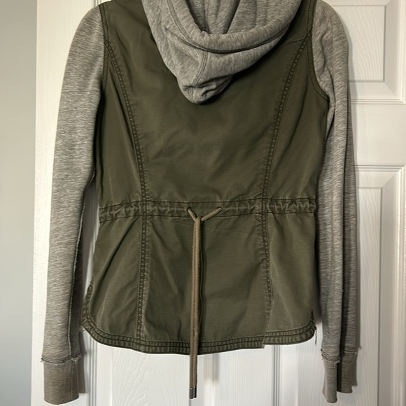 Abercrombie & Fitch Army green drawstring hooded jacket with grey knit sleeves - Picture 6 of 7